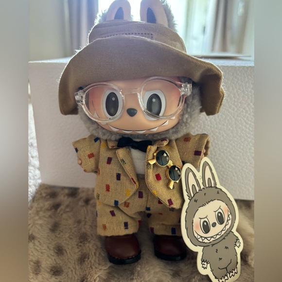 🖤🖤 Labubu all three of them with outfits.🖤🖤 - Picture 8 of 9